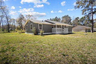 2504 Davisville Rd, Lufkin, TX 75901