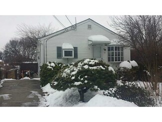 111 Rhode Island St, Cranston, RI 02920