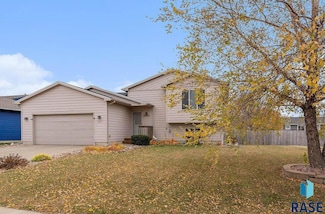 607 Teddy St, Harrisburg, SD 57032