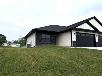 5021 Bluestem St SW, Kalona, IA 52247