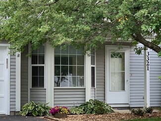 3321 Huntington Ln, Island Lake, IL 60042