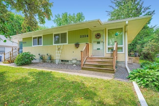 2226 South Ave E, Saint Paul, MN 55109