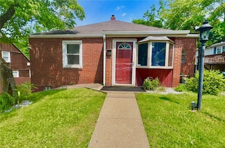 201 Esther Ave, New Kensington, PA 15068