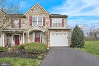 49 Carousel Cir, Hershey, PA 17033