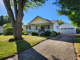 1830 Ivy Ln, Aurora, IL 60506