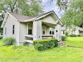 811 W Liberty St, Farmington, MO 63640
