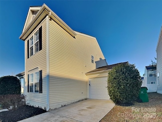 6014 Fiddleleaf Ct, Charlotte, NC 28215