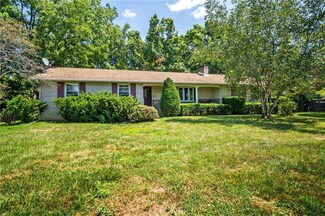447 Hahn Rd, Nazareth, PA 18064