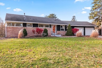 5528 Merritt Cir, Edina, MN 55436