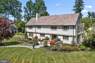 836 Parkes Run Ln, Villanova, PA 19085