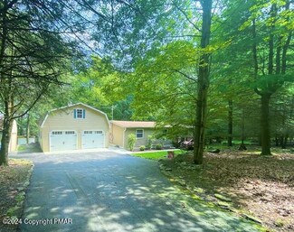 7258 Moss Dr, Swiftwater, PA 18370