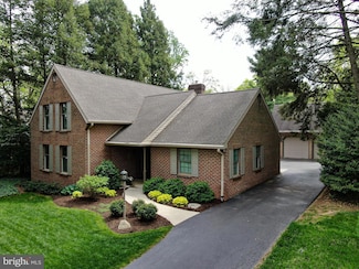1120 W Main St, Ephrata, PA 17522