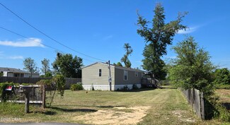 3713 E 13th Ct, Panama City, FL 32404