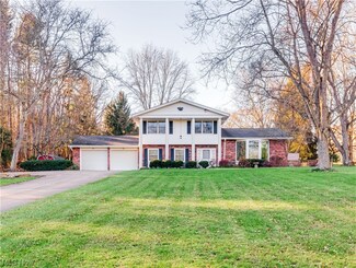 334 Retreat Dr, Akron, OH 44333