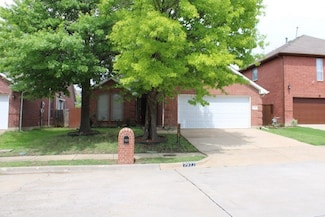 7977 Glenway Dr, Dallas, TX 75249