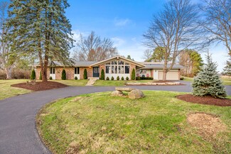 16306 Kishwaukee Valley Rd, Woodstock, IL 60098
