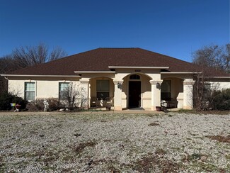 8809 Glen Hollow Dr, Fort Worth, TX 76179