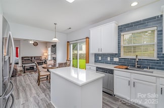 2823 Oakdale Pasture Dr, Charlotte, NC 28216