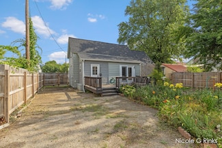911 Baldwin St SE, Grand Rapids, MI 49506