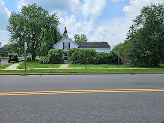 501 N Main St, Necedah, WI 54646