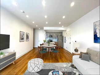93 Kingsland Ave Unit 1A, Brooklyn, NY 11222