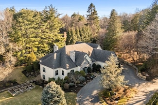 26 Swan Rd, Winchester, MA 01890