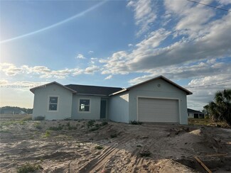 1060 S Capri Ct, Labelle, FL 33935
