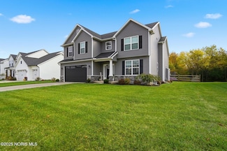 792 Wilkshire Dr, Waterville, OH 43566