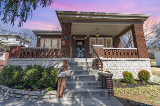 310 Linden Ave, Southgate, KY 41071