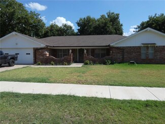 1749 Richland Dr, Abilene, TX 79603