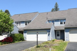 17 Quincy Rd, Glenmont, NY 12077