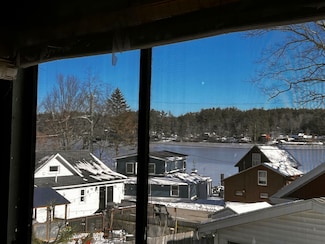 4 Milford St, Amherst, NH 03031