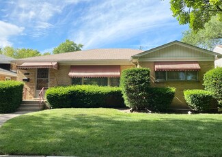 5136 Coyle Ave, Skokie, IL 60077