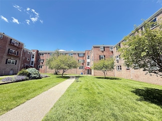 6604 Grand Central Pkwy Unit 1C, Forest Hills, NY 11375