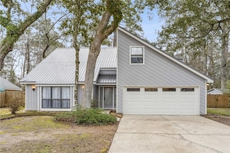 40 Deloaks Dr, Madisonville, LA 70447