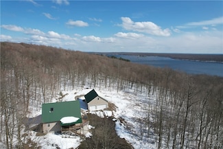 21 Coffin Dr, Richland, NY 13144