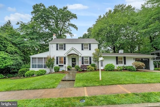 2408 N Upshur St, Arlington, VA 22207