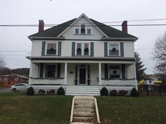 59 Highland Ave, Burgettstown, PA 15021