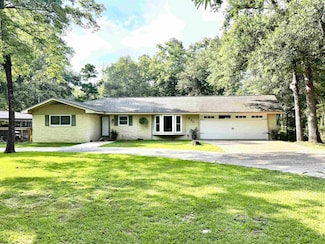 330 Hillcrest St, Lumberton, TX 77657