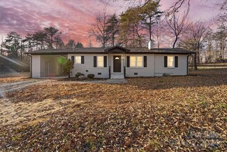 1102 York Rd, Kings Mountain, NC 28086