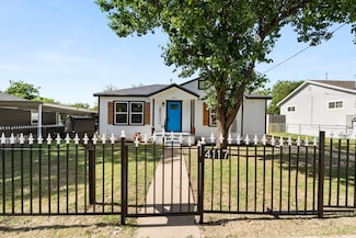 4117 Moler St, Dallas, TX 75211