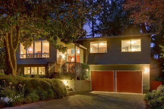 9210 SE 68th St, Mercer Island, WA 98040