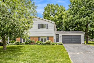5134 Surf Dr NE, Rockford, MI 49341