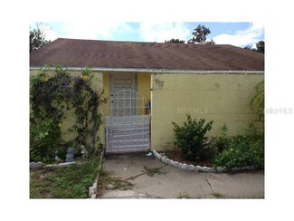 8502 Pinehurst Dr, Tampa, FL 33615