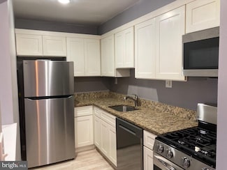 3817 Swann Rd Unit 302, Suitland, MD 20746