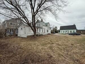 10 Trinity St, Rockland, ME 04841