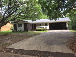 420 W Pine St, Magnolia, MS 39652