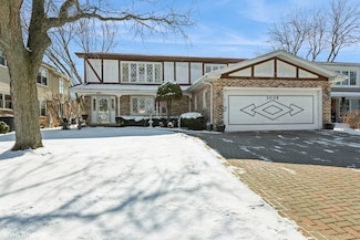 1005 E Cardinal Ln, Mount Prospect, IL 60056