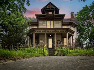 304 E Washington St, Pontiac, IL 61764