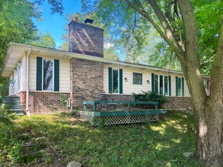 28506 Brickville Rd, Sycamore, IL 60178